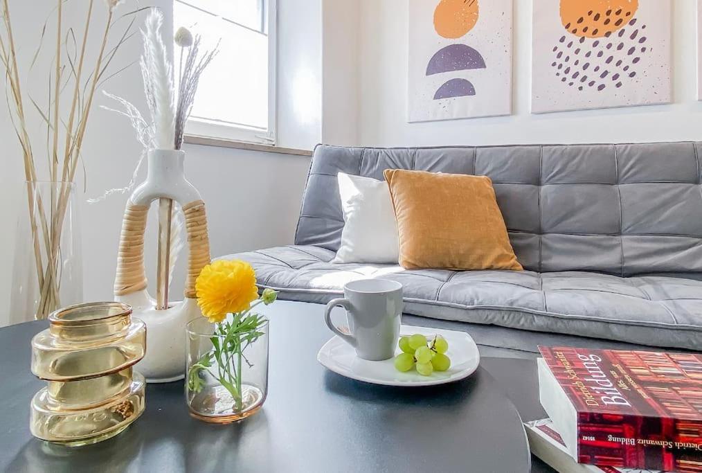 Stylisches Apartment Mit Terrasse In Der Altstadt Von Донаувёрт Экстерьер фото
