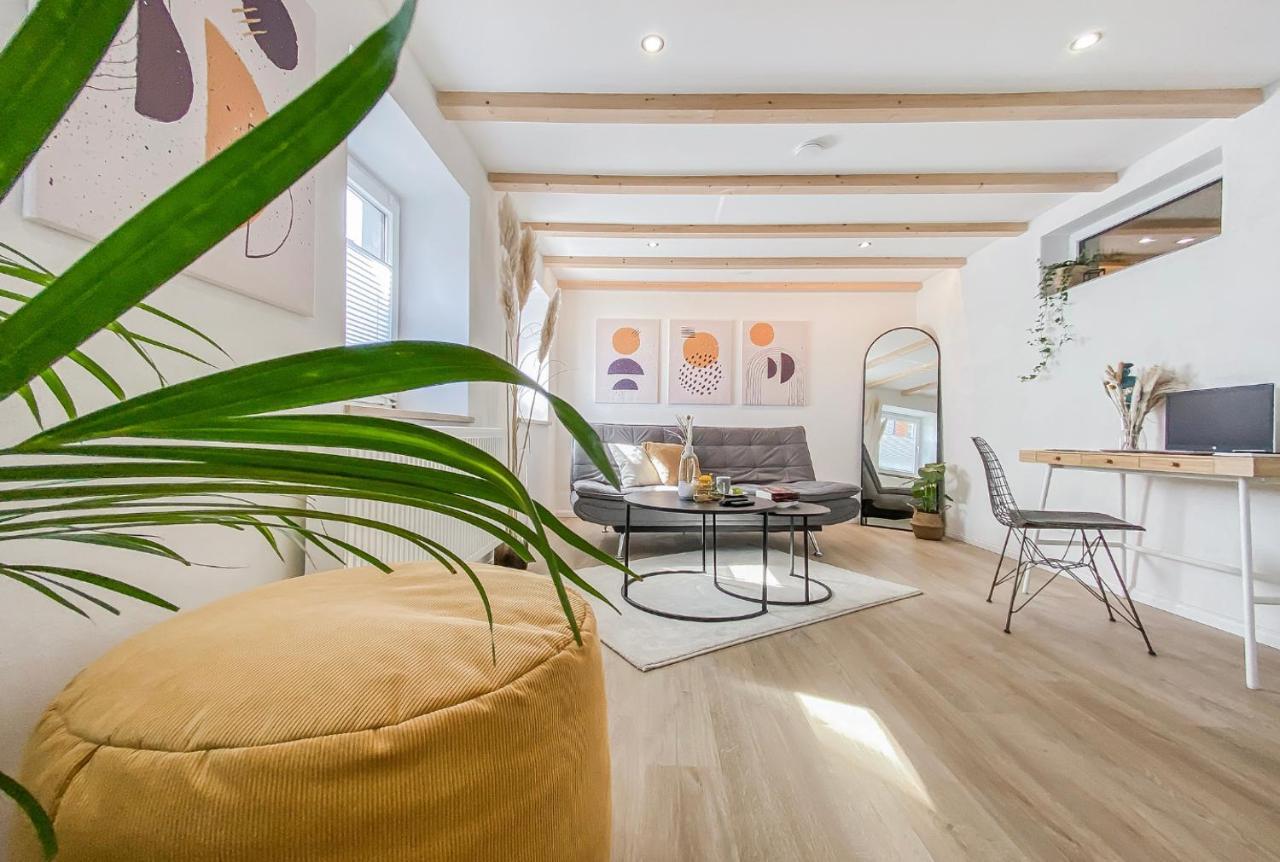 Stylisches Apartment Mit Terrasse In Der Altstadt Von Донаувёрт Экстерьер фото